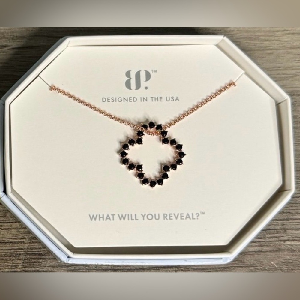 Bomb Party OG Necklace Clover “Round Of Applause “ NK34963